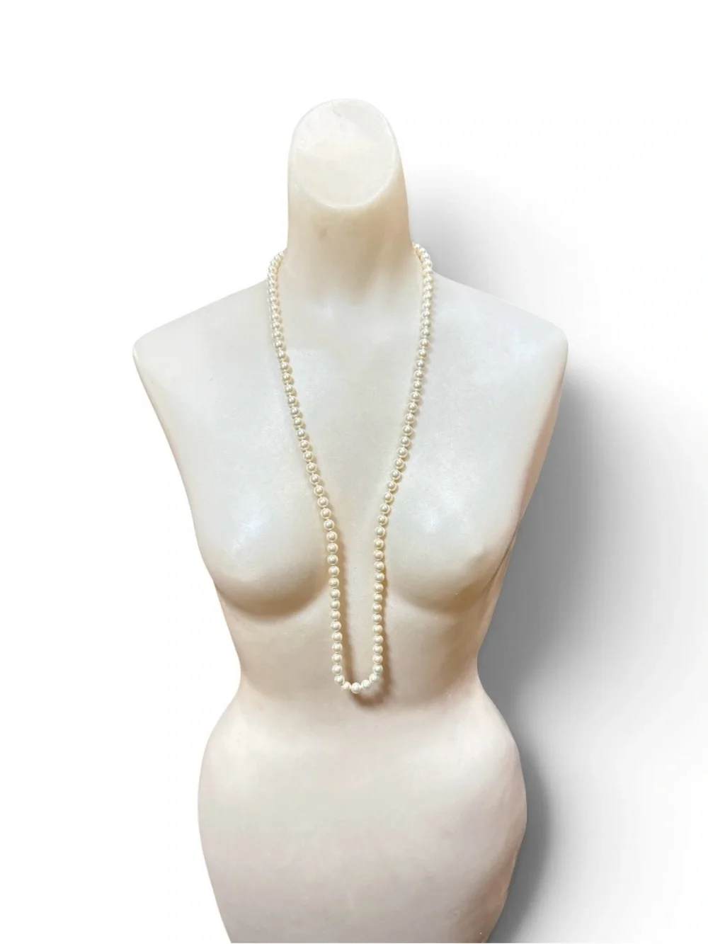 Vintage 1960s–1970s 35” Gold Plated Champagne Glass Faux Pearl Necklace
